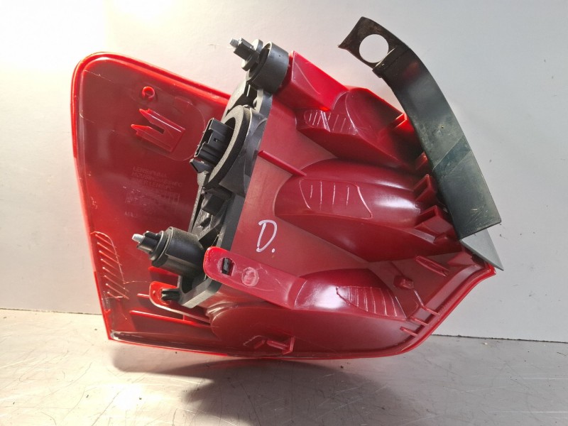 Recambio de piloto carrocería trasero derecho para citroen c5 referencia OEM IAM   