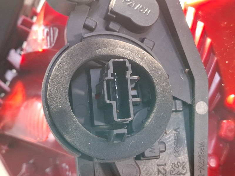 Recambio de piloto carrocería trasero izquierdo para citroen c5 referencia OEM IAM   