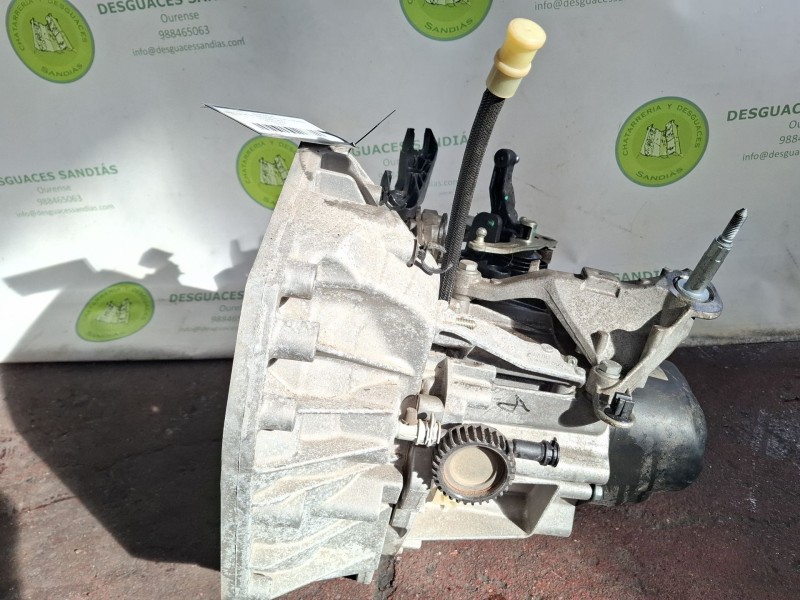 Recambio de caja cambios para renault clio 4 0.9 tce 90 gasolina 90cv / 66kw h4b referencia OEM IAM 321014203R  