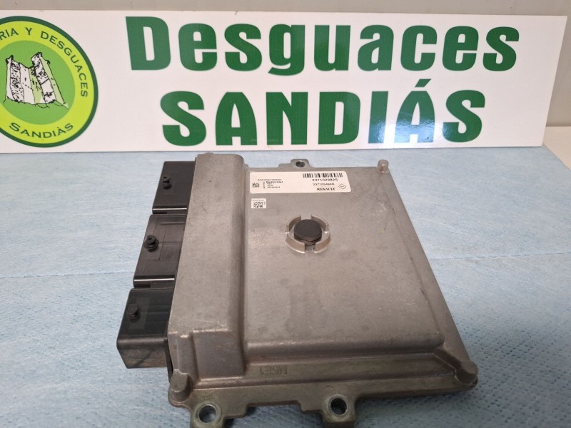 Recambio de centralita motor para renault clio 4 0.9 tce 90 gasolina 90cv / 66kw h4b referencia OEM IAM 237105499R  