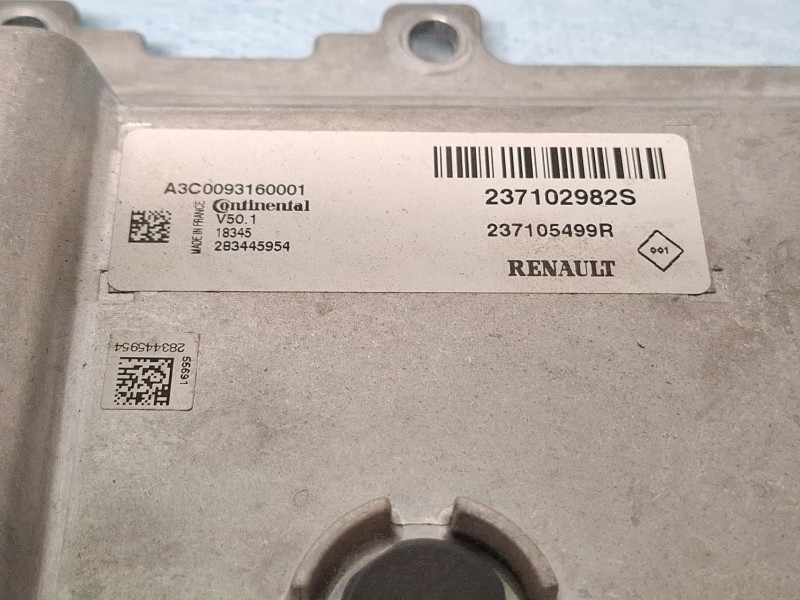 Recambio de centralita motor para renault clio 4 0.9 tce 90 gasolina 90cv / 66kw h4b referencia OEM IAM 237105499R  