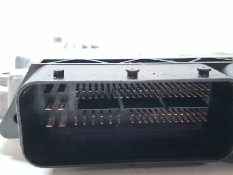 Recambio de centralita motor para bmw serie 3 referencia OEM IAM 75521760261208582  