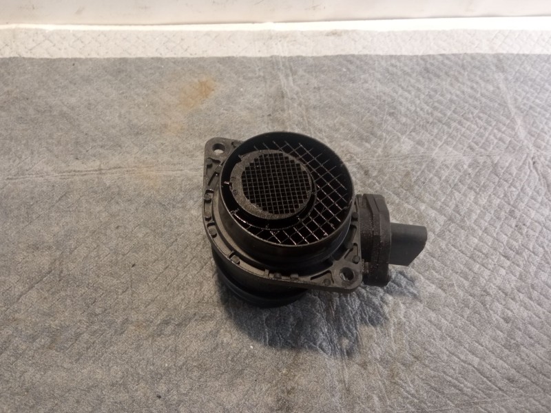 Recambio de caudalimetro para volkswagen golf referencia OEM IAM 0281002531 038906461B 