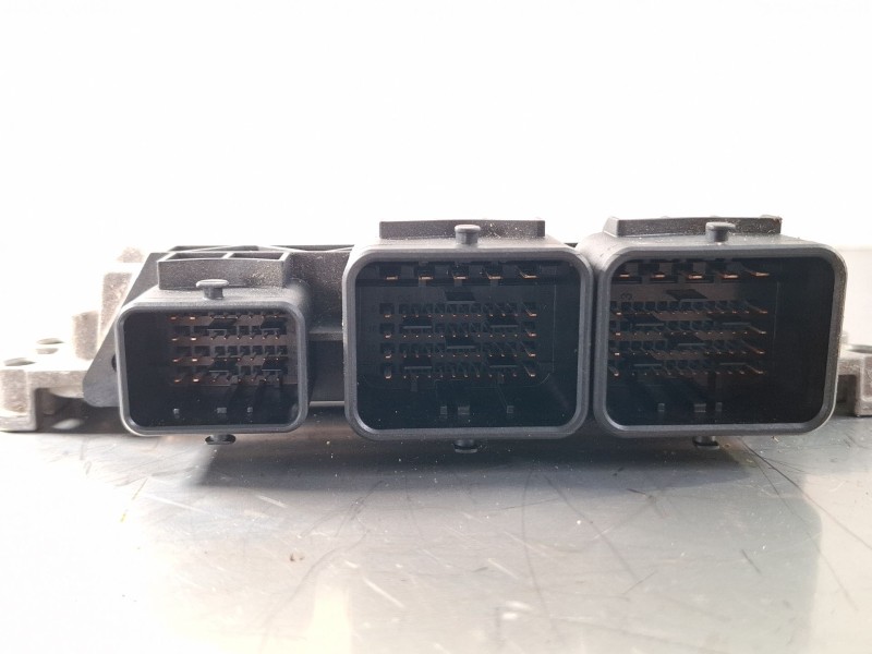 Recambio de centralita motor para peugeot 207 referencia OEM IAM 0261S040099665291180  