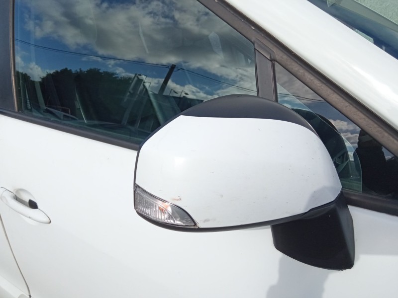 renault scenic del año 2010