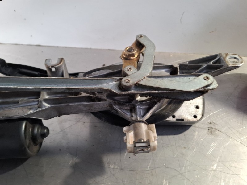 Recambio de motor limpiaparabrisas delantero para mercedes-benz 250d referencia OEM IAM 2028205342  403877 VALEO