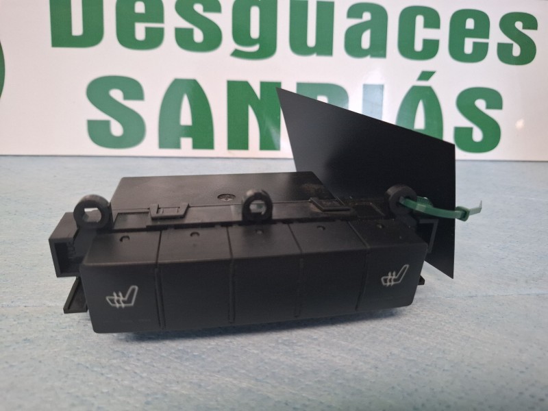 Recambio de mando asiento calefactable para mercedes-benz a 200 cdi referencia OEM IAM 1698208510  
