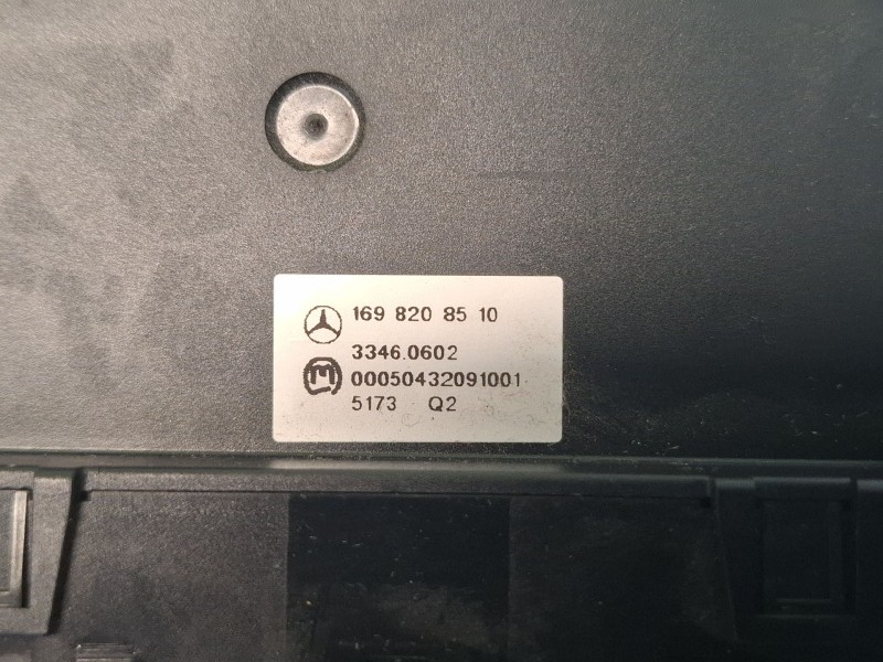 Recambio de mando asiento calefactable para mercedes-benz a 200 cdi referencia OEM IAM 1698208510  