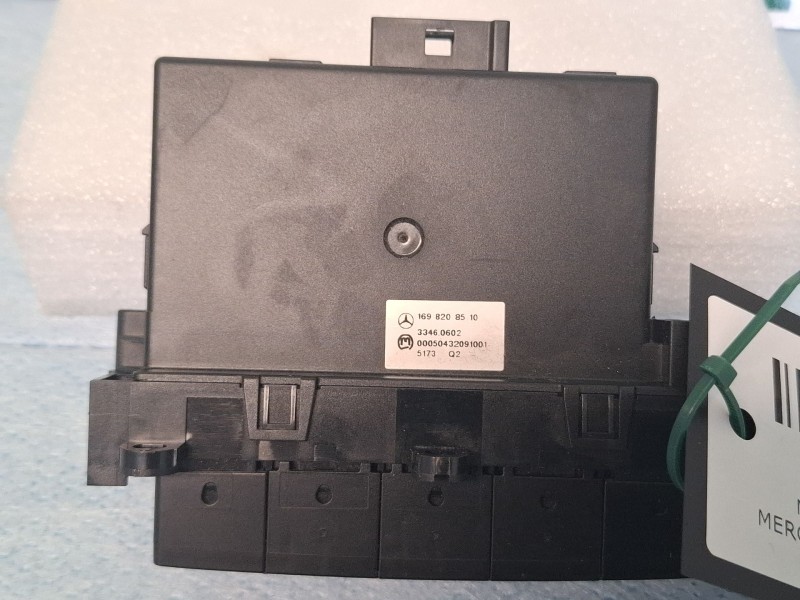 Recambio de mando asiento calefactable para mercedes-benz a 200 cdi referencia OEM IAM 1698208510  