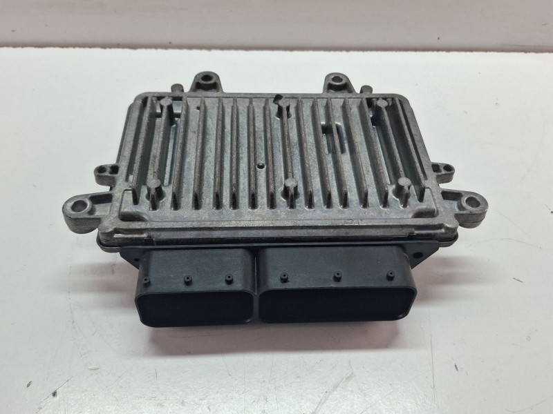 Recambio de centralita motor para mercedes-benz a 200 cdi referencia OEM IAM A64015049790281012432  