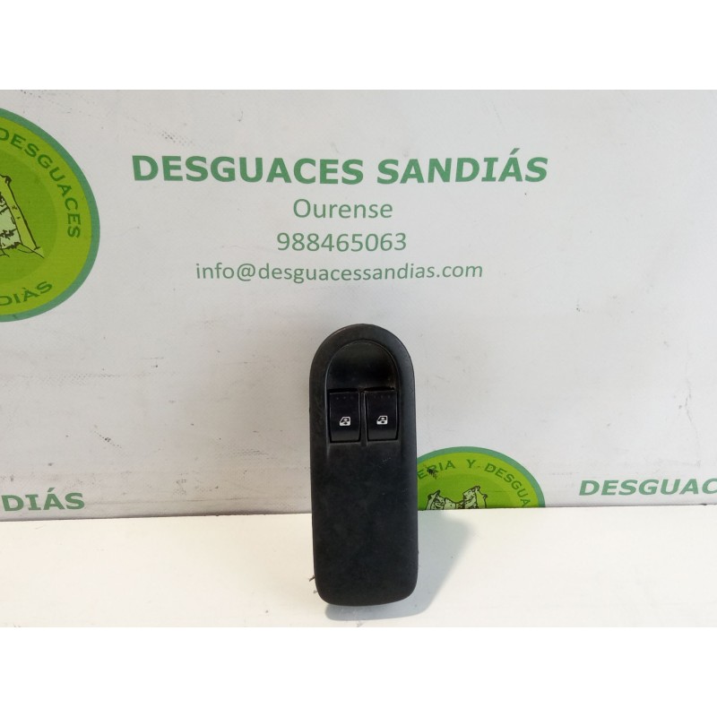 Recambio de mando elevalunas delantero izquierdo para renault megane referencia OEM IAM 156018090  