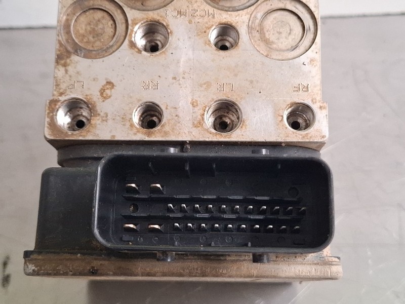 Recambio de modulo abs para renault master referencia OEM IAM 820052835754084794B  