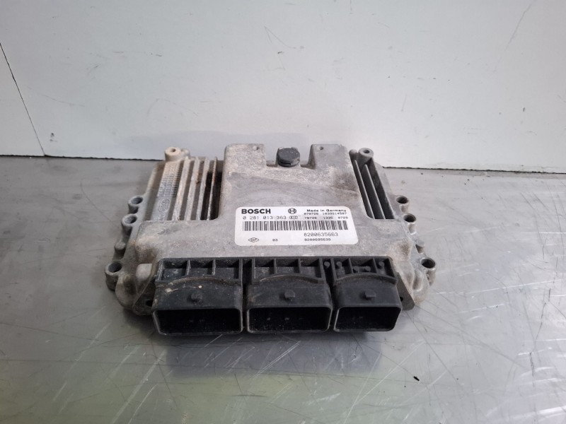 Recambio de centralita motor para renault master referencia OEM IAM 02810133638200635663  