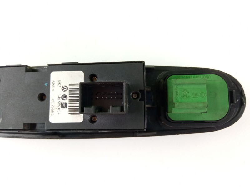 Recambio de mando elevalunas delantero izquierdo para seat leon 1.9 tdi 6v d/arl referencia OEM IAM   