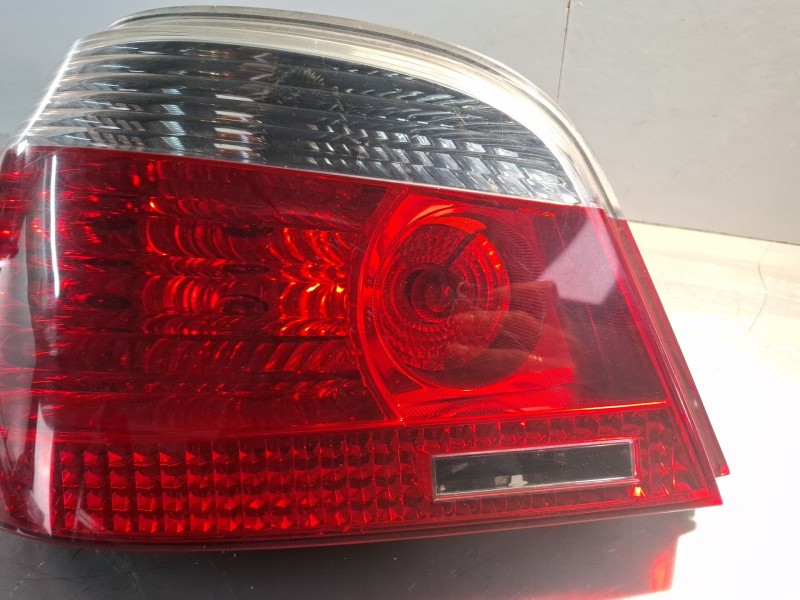 Recambio de piloto trasero izquierdo para bmw 530d referencia OEM IAM 6910767  