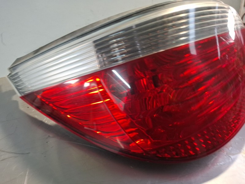 Recambio de piloto trasero izquierdo para bmw 530d referencia OEM IAM 6910767  