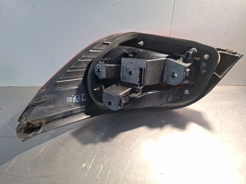 Recambio de piloto trasero izquierdo para bmw 530d referencia OEM IAM 6910767  