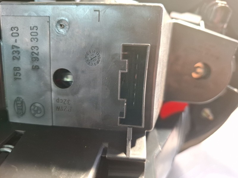 Recambio de piloto trasero izquierdo para bmw 530d referencia OEM IAM 6910767  