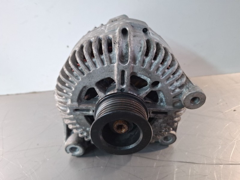 Recambio de alternador para bmw 530d referencia OEM IAM H636649A  