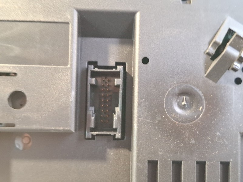 Recambio de cuenta kilometros para bmw 118d referencia OEM IAM 102495293  