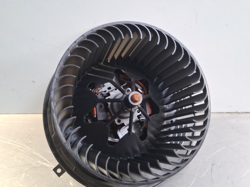 Recambio de motor calefaccion para bmw 118d referencia OEM IAM LHD985465S18  