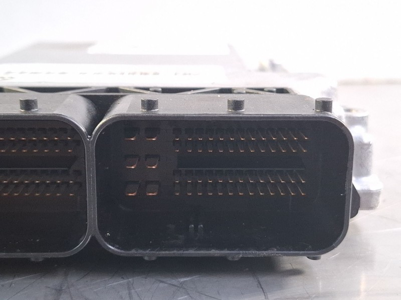 Recambio de centralita motor para bmw 118d referencia OEM IAM 7823422  