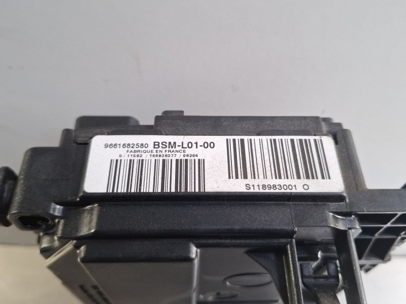 Recambio de centralita bsm para peugeot 407 referencia OEM IAM 9661682580  