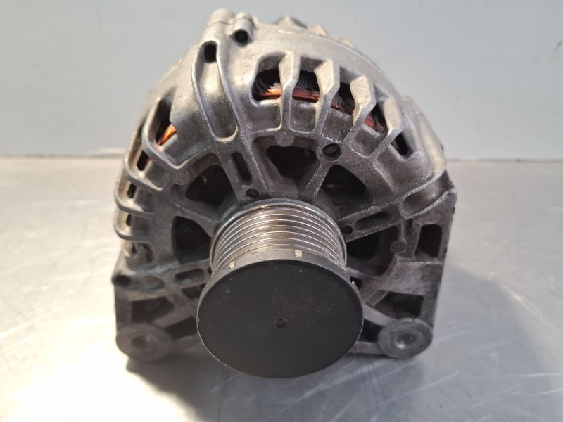 Recambio de alternador para renault megane iv sport tourer (k9a/m/n_) 1.6 dci 130 referencia OEM IAM 231007033R  