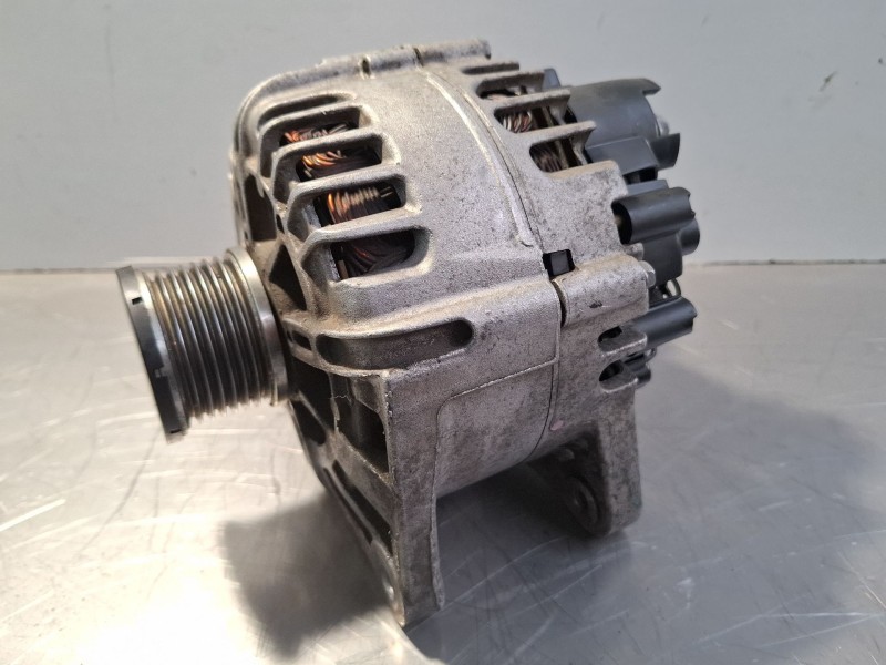 Recambio de alternador para renault megane iv sport tourer (k9a/m/n_) 1.6 dci 130 referencia OEM IAM 231007033R  