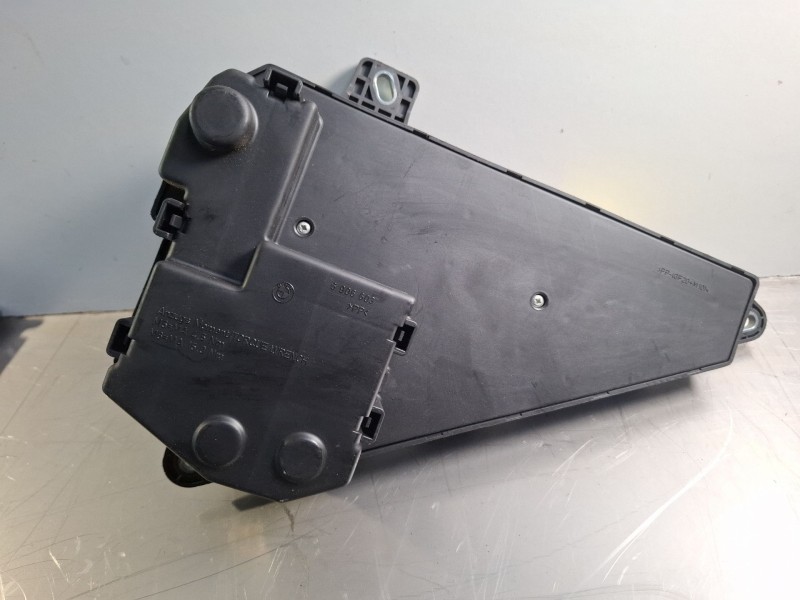 Recambio de caja reles / fusibles para bmw 530d referencia OEM IAM 6906603  