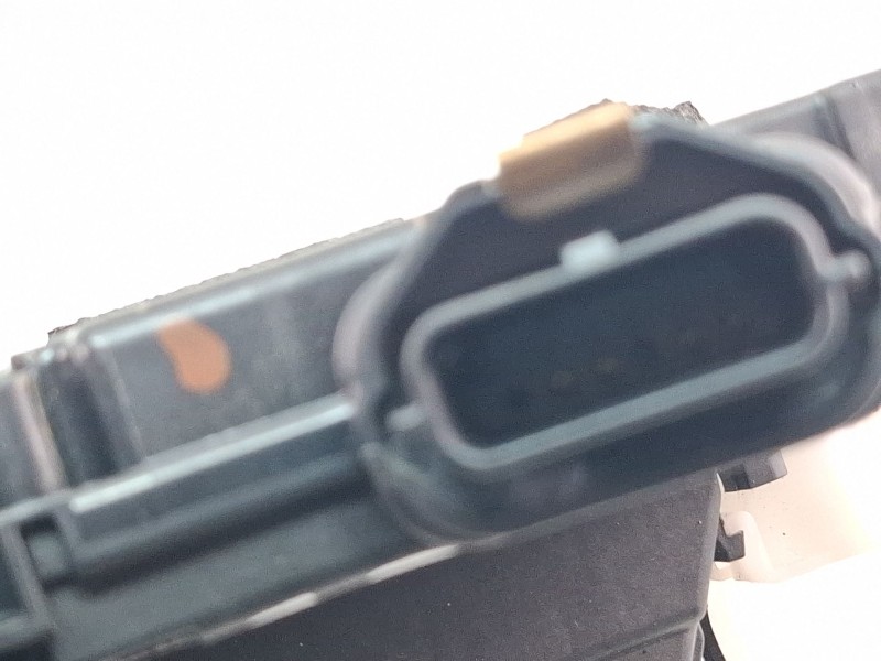 Recambio de cerradura puerta delantera izquierda para renault clio 4 0.9 tce 90 gasolina 90cv / 66kw h4b referencia OEM IAM 8050