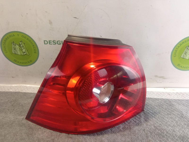 Recambio de piloto carrocería trasero izquierdo para volkswagen golf referencia OEM IAM 1K6945095G  