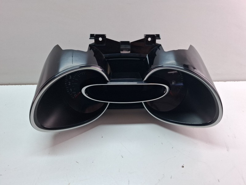 Recambio de cuenta kilometros para renault clio 4 0.9 tce 90 gasolina 90cv / 66kw h4b referencia OEM IAM 248105888R  