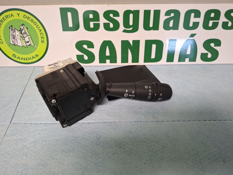 Recambio de mando limpiaparabrisas para renault clio 4 0.9 tce 90 gasolina 90cv / 66kw h4b referencia OEM IAM E106703231  