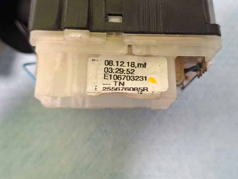 Recambio de mando limpiaparabrisas para renault clio 4 0.9 tce 90 gasolina 90cv / 66kw h4b referencia OEM IAM E106703231  