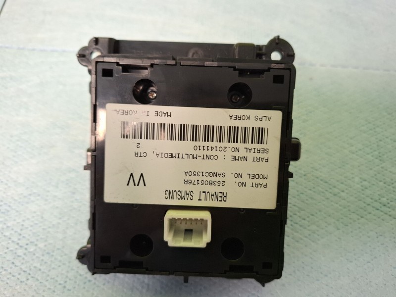 Recambio de mando radio para renault laguna iii referencia OEM IAM 253B05176R  