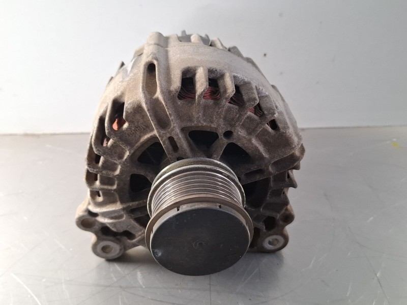 Recambio de alternador para seat leon referencia OEM IAM 03L903023F  