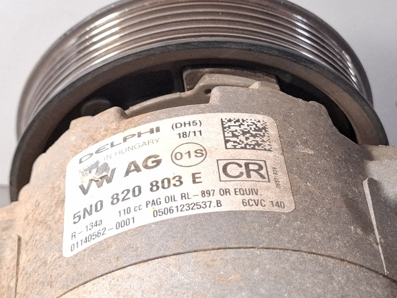 Recambio de compresor aire acondicionado para seat leon referencia OEM IAM 5N0820803E  