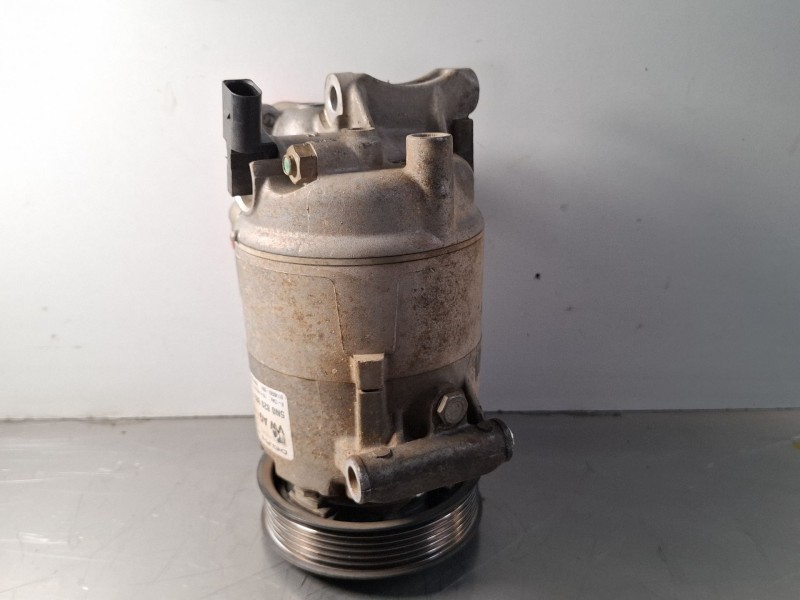 Recambio de compresor aire acondicionado para seat leon referencia OEM IAM 5N0820803E  