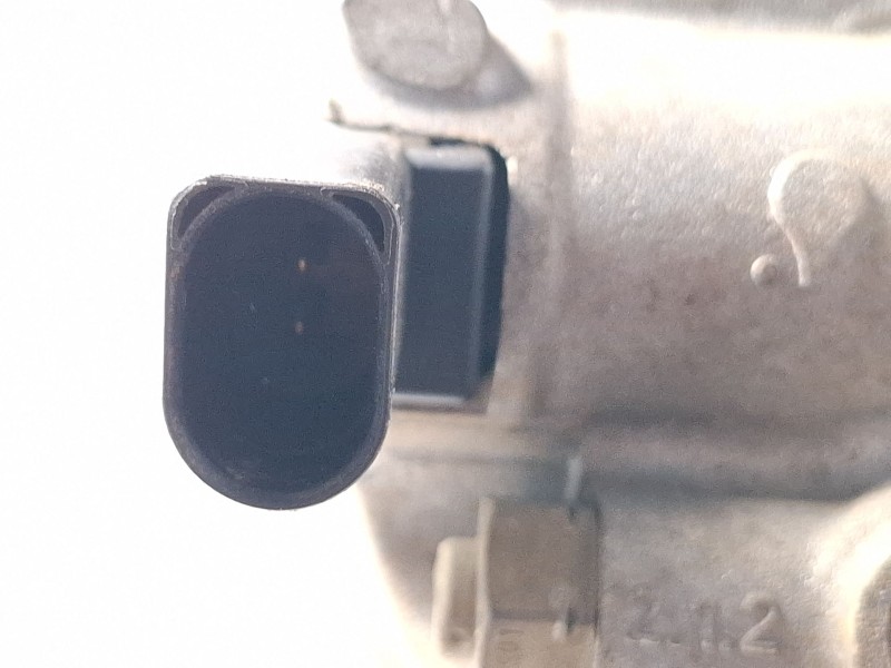 Recambio de compresor aire acondicionado para seat leon referencia OEM IAM 5N0820803E  