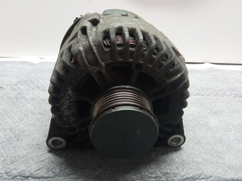 Recambio de alternador para peugeot 207 referencia OEM IAM 9646321780  