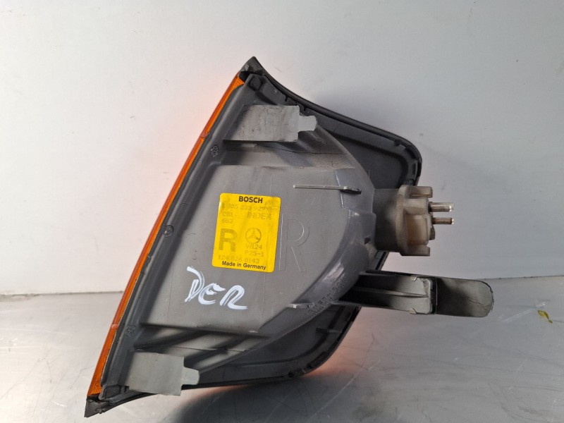 Recambio de piloto intermitente delantero derecho para mercedes-benz 250d referencia OEM IAM 12482601431305233929  