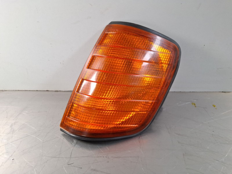 Recambio de piloto intermitente delantero izquierdo para mercedes-benz 250d referencia OEM IAM 12482600431305233928  