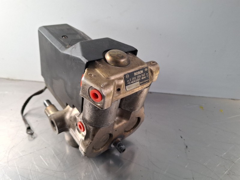 Recambio de modulo abs para mercedes-benz 250d referencia OEM IAM 0265200043  