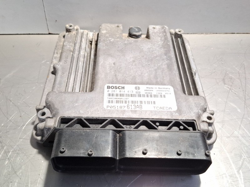 Recambio de centralita motor para jeep patriot 2.0 d 140cv byl referencia OEM IAM 0281014413  