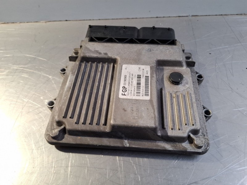Recambio de centralita motor para opel corsa referencia OEM IAM FGP55190069  