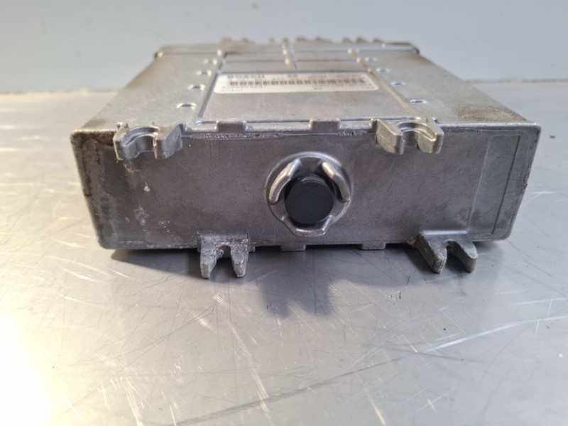 Recambio de centralita motor para renault megane referencia OEM IAM 0281001877  