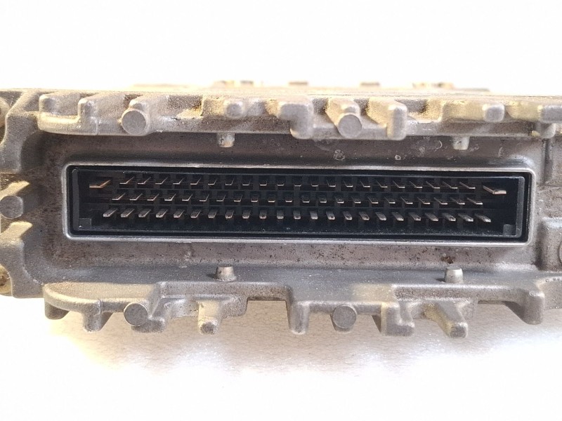 Recambio de centralita motor para renault megane referencia OEM IAM 0281001877  