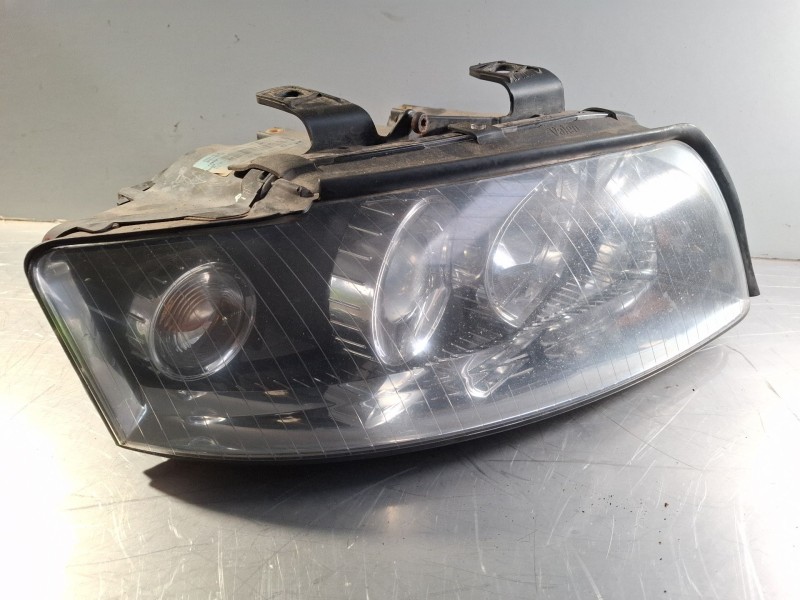 Recambio de faro delantero derecho para audi a4 referencia OEM IAM 8E0941004F  
