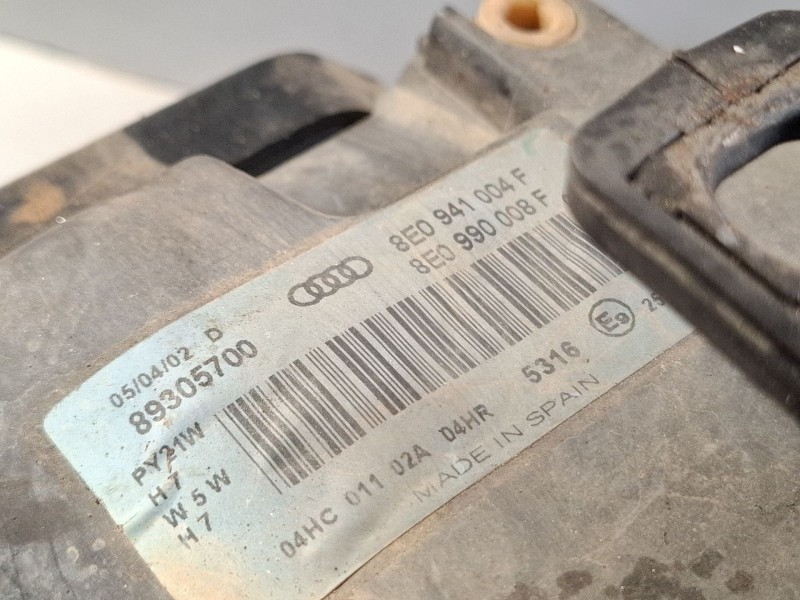 Recambio de faro delantero derecho para audi a4 referencia OEM IAM 8E0941004F  